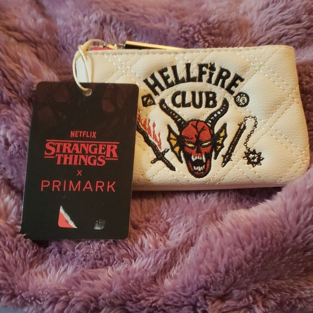 Primark Stranger Things Hellfire Club Zip-Around Quilted Women's Wallet Ivory